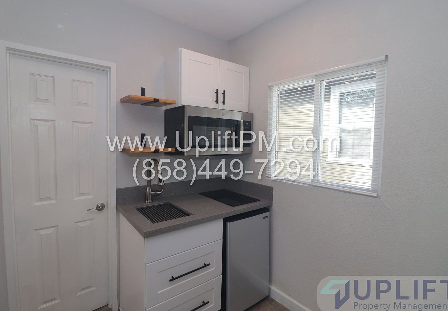 3639 36th Street bedroom