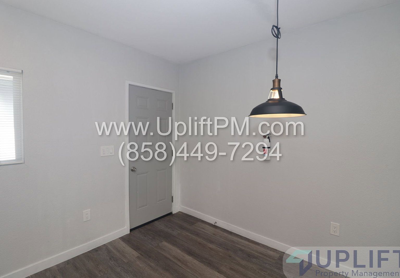 3639 36th Street bathroom