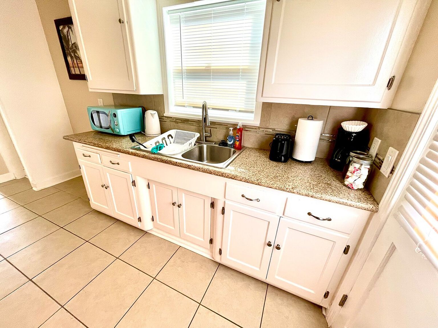 4118 Gamma Street kitchen