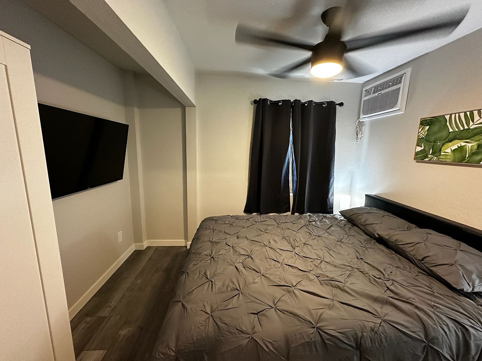 4169 Wightman Street interior
